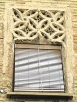 Granada de Ega jauregiko leihoa, Zangoza