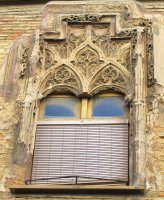 Granada de Ega jauregiko leihoa, Zangoza