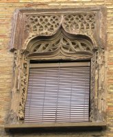 Granada de Ega jauregiko leihoa, Zangoza