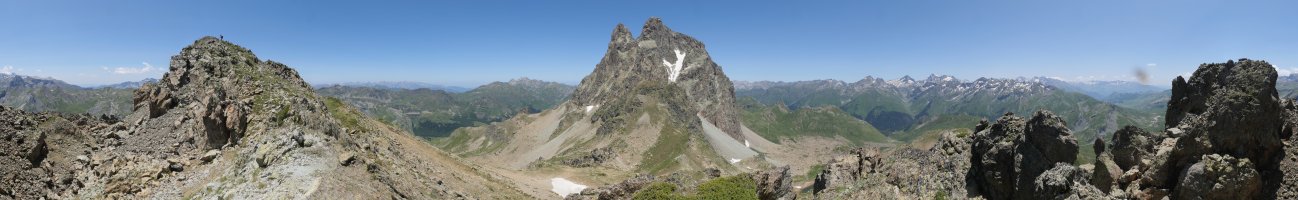 Peyreget eta Midi d'Ossau panoramikan