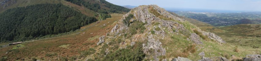 Altsanga, Larrun erraldoiaren itzalean apal