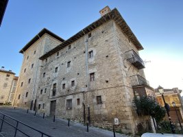 Ortiz de Molinillo de Velasco Dorrea eta Jauregia. Artziniega