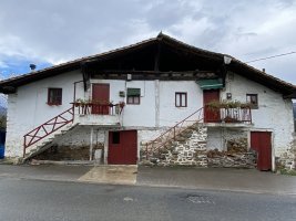 Etxebarri Baserria. Laudio (Larra)