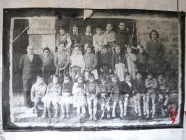 Argazki zaharrak eliz arkupean, Abezia-Urkabustaiz