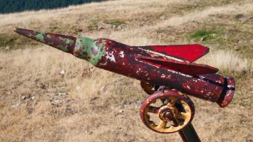 Ortzantzurietako txartelontzia