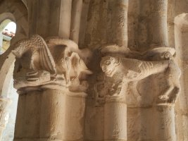 San Vicente eliza, Larunbe