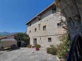 Santa Casilda Etxea. Aiara (Menoio)