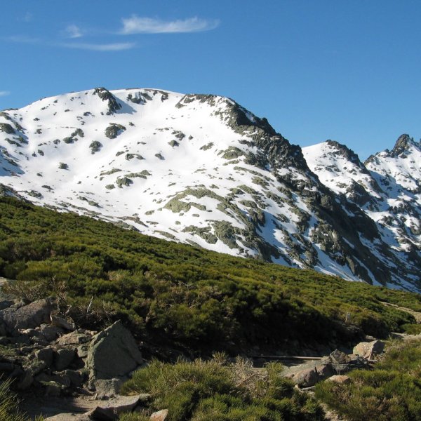 Cuento Alto eta Morezoneko gandorra Barrerones aldetik