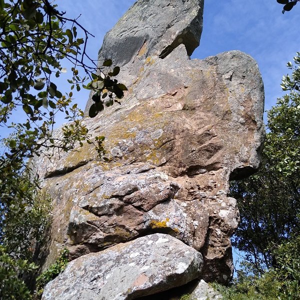 Monolitoa Canteras gainean