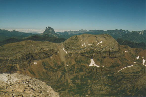 Pala de Ip aurrean eta Midi dOssau hondoan