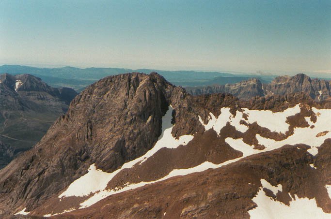 Argualas Garmo Negroko tontorretik