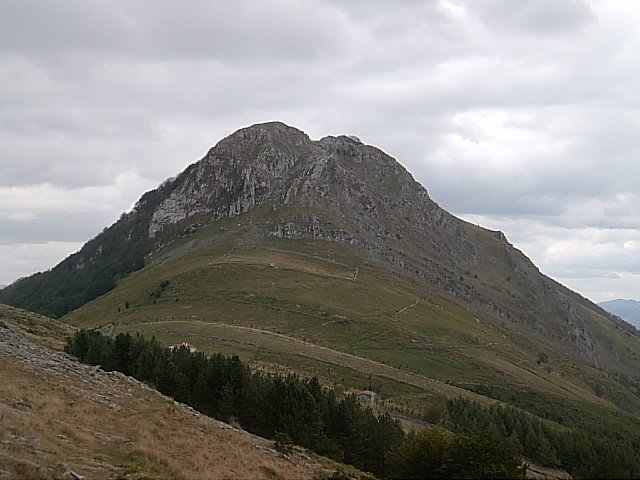 Ernio mendiaren kaskoa