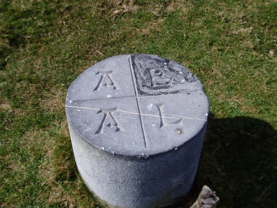 Alkiza, Albiztur, Errexil eta Larraul arteko mugarria Irumugarrietako lepoan