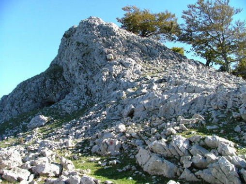 AZKEN ALDAPA, JARRAITU MARKA GORRIAK