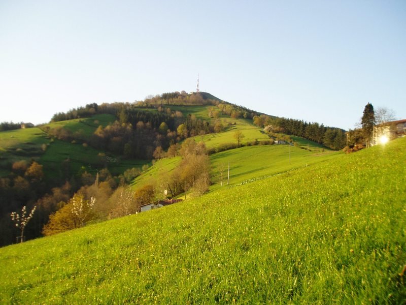 Abarizketa Behekoa baserriaren ingurutik ikusita