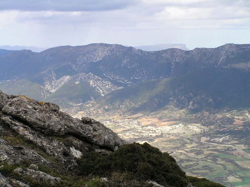 Vistas hacia Valderejo y Salbada al fondo