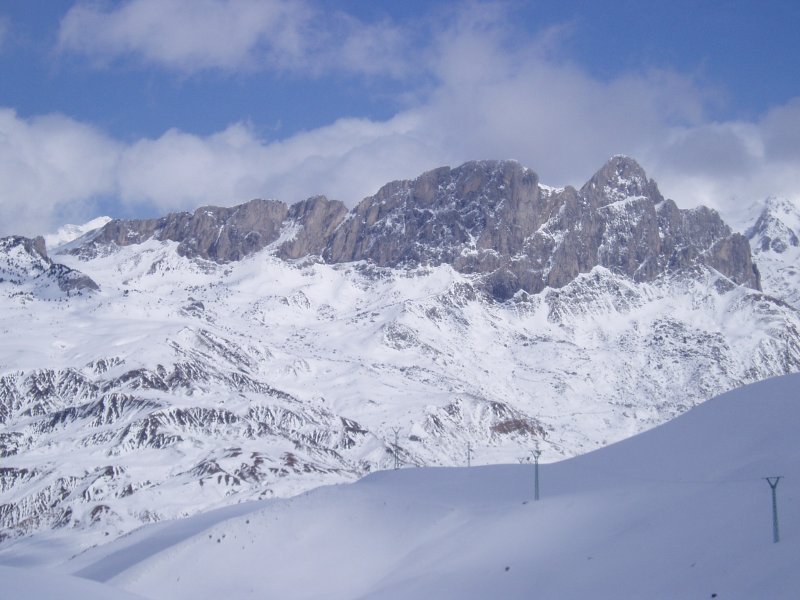 Mendebaldetik ikusita