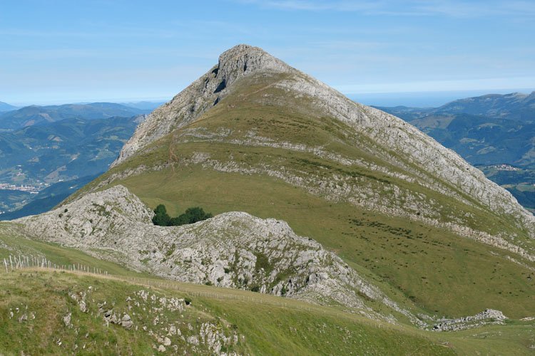 Auntzizegi (H) aldetik ikusita