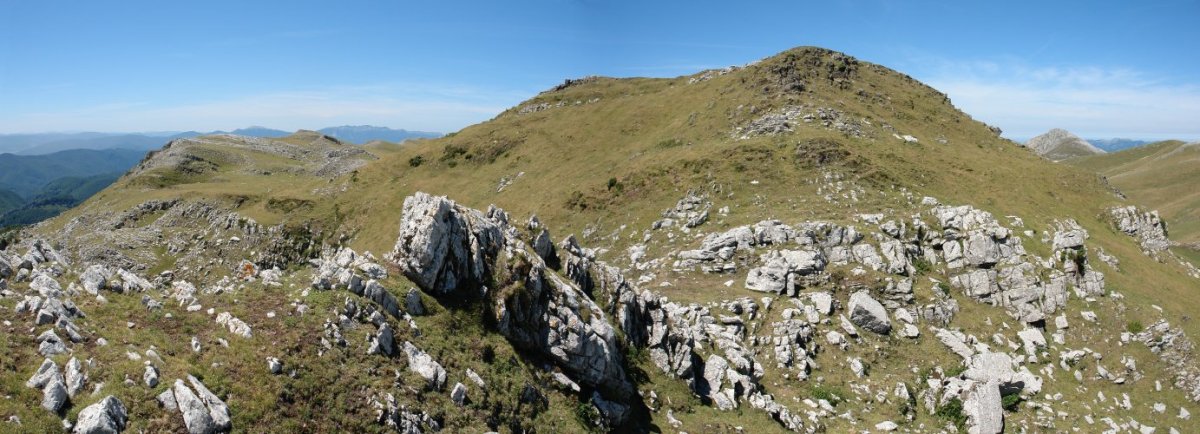 Ekialdeko bizkarretik ikusita