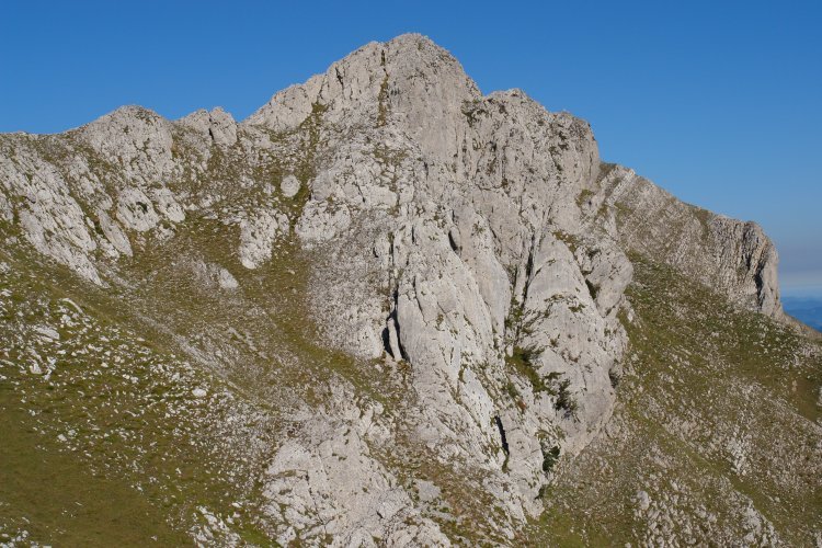 Aketegi: tontorra ekialdetik