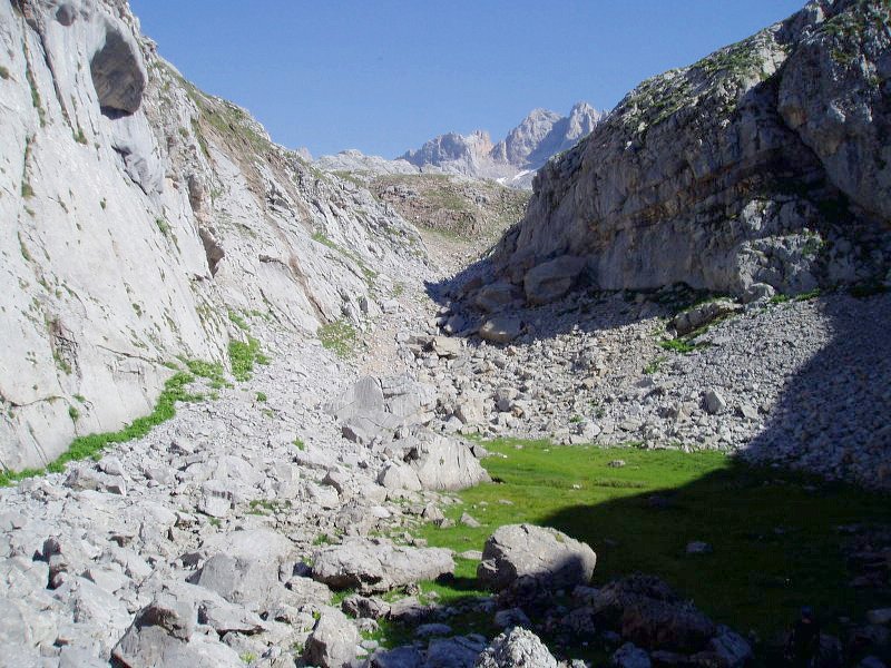 La Jenduda kanalaren gaineko sakonunea