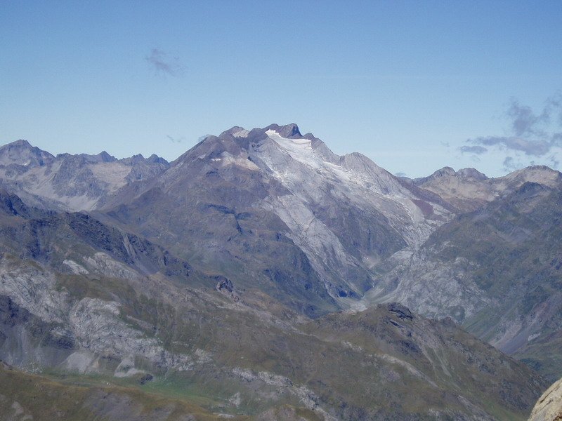 Hego-ekialdetik ikusita, Astazou lepotik