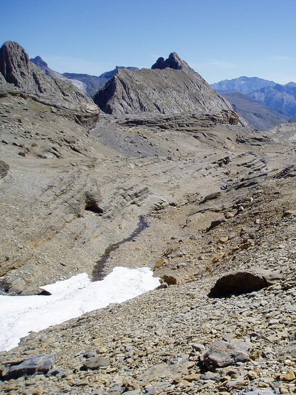 Mendebaldetik ikusita