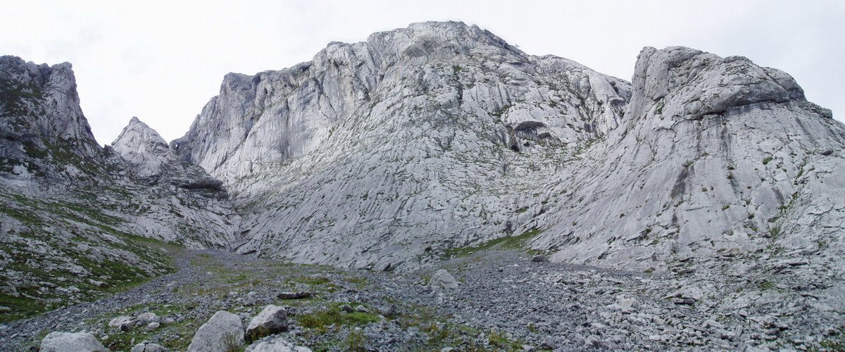 Artaungo Sakona eta hego-ekialdeko aurpegia