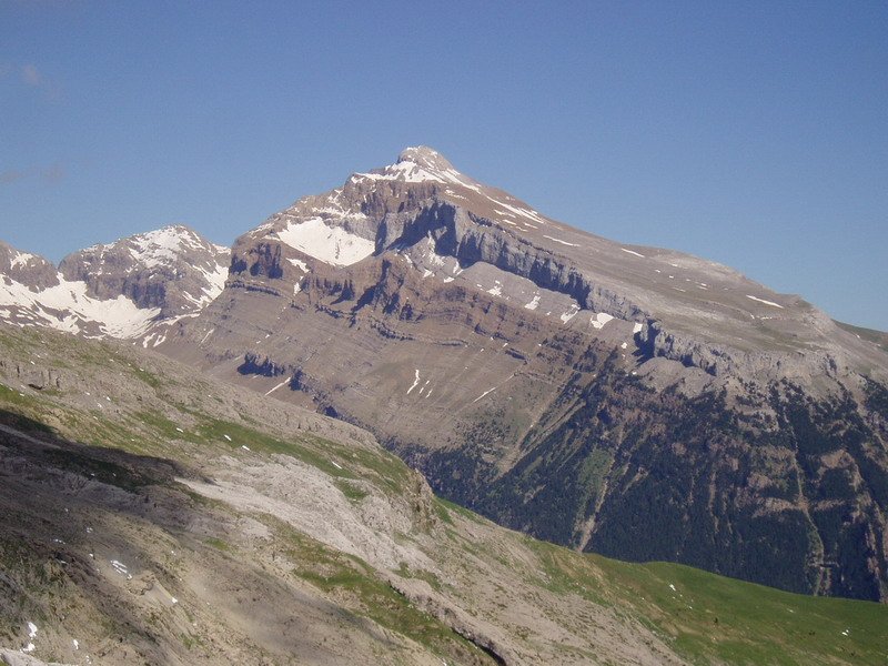 Ipar-mendebaldetik ikusita