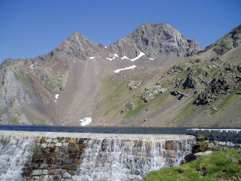 Pecicoko beheko urtegitik ikusita