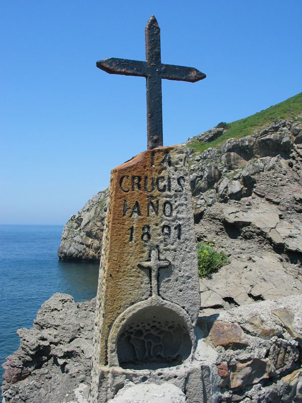 Bide bazterreko gurutzea