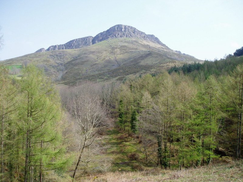 Hego-mendebaldetik ikusita