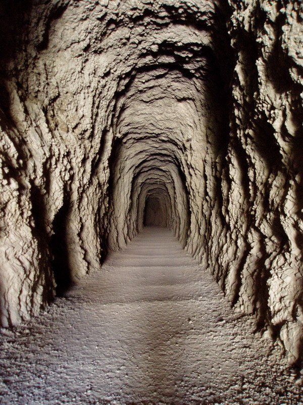 Trenbidearen tuneletako bat