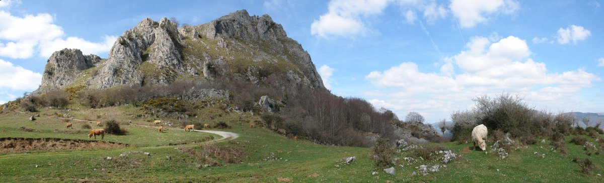 Azkarate aldetik datorren bidetik