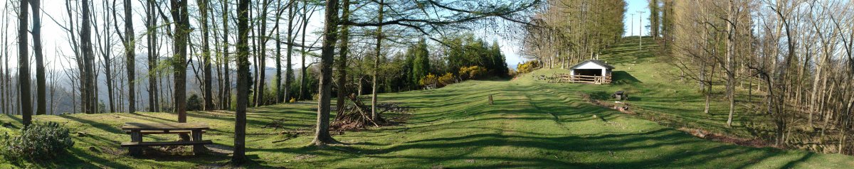 Otraitzeko borda eta mahaiak, Sorondo aldeko bidean