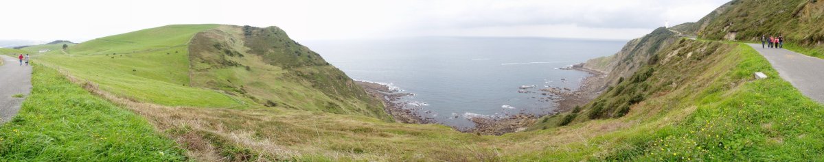 Billanoko itsasargira doan bidetik itsasertzaren ikuspegia