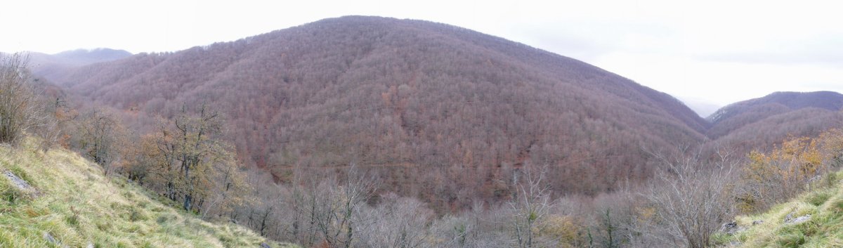 Iparraldetik ikusita, Akaitz Txikiren hegoaldeko isurialdetik