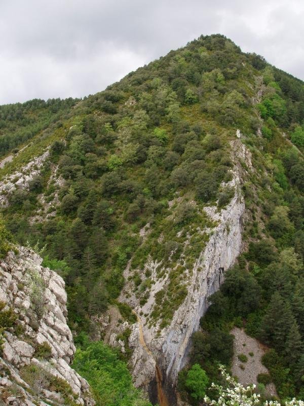 Azken urjauzia, Zorokieta mendiaren oinetan