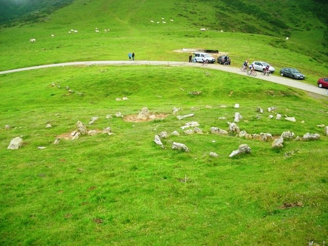 Azpegiko Lepoko harrespilak