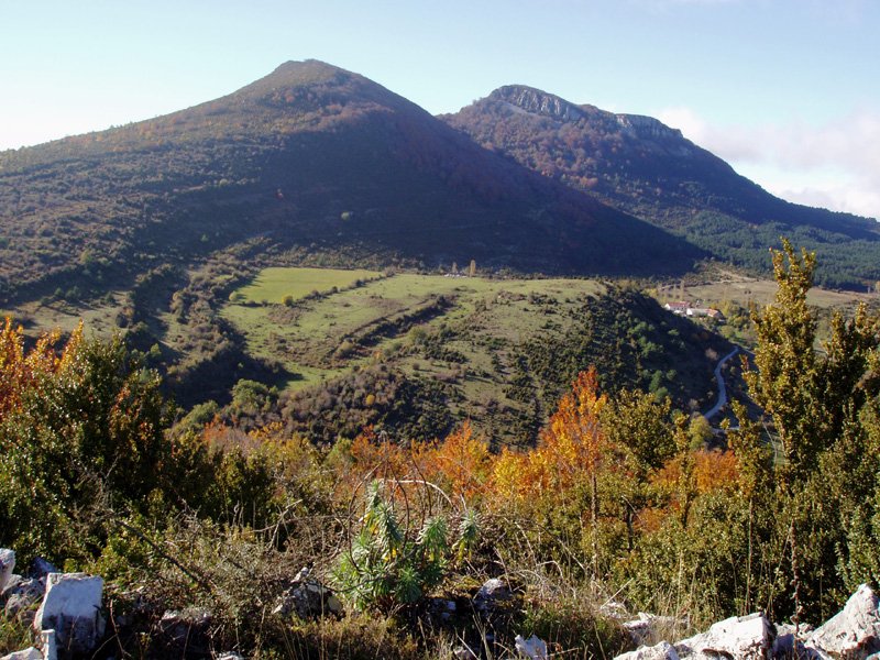 Elke eta Pausaran ekialdetik, Biskatxongo gailurretik