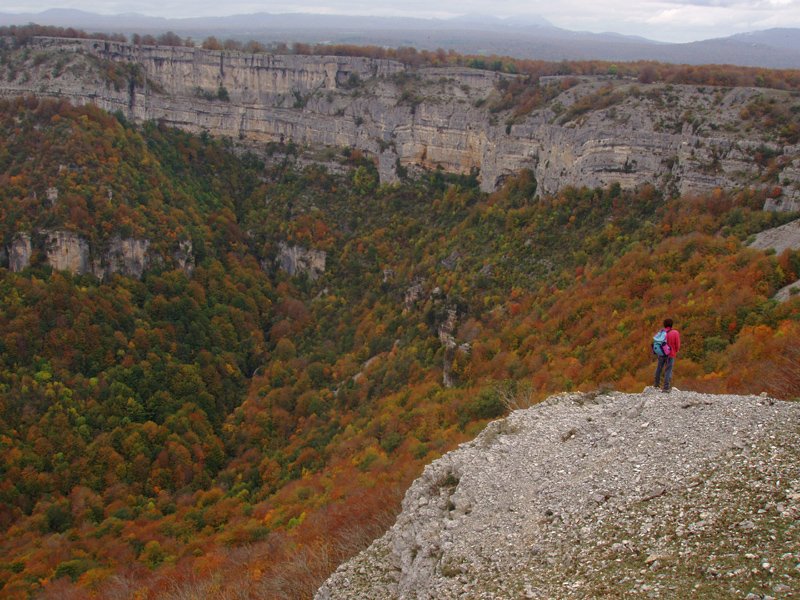 Pilatosen Balkoia, Bakedanoko portu zaharretik