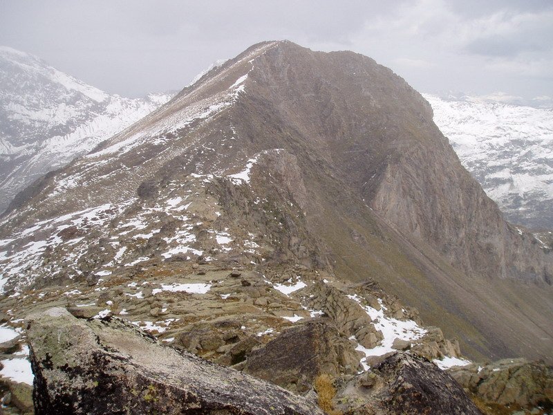 Hego-mendebaldetik ikusita