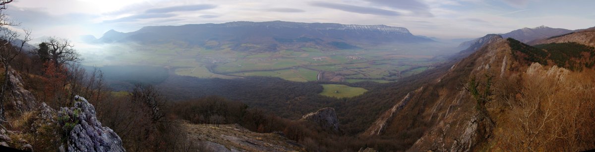 Panorama Urbaran menditik: Satrustegiko mandilerroa eta Sakana