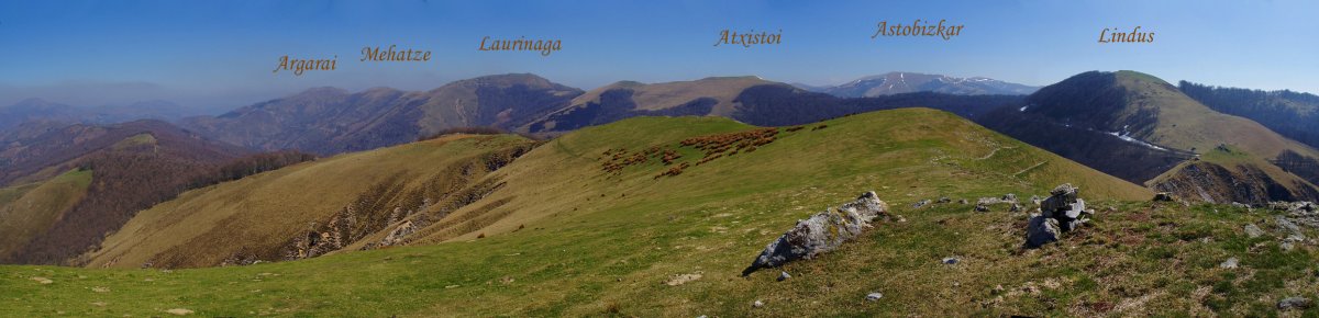 Panoramika Urtaraiko gailurretik ekialderantz
