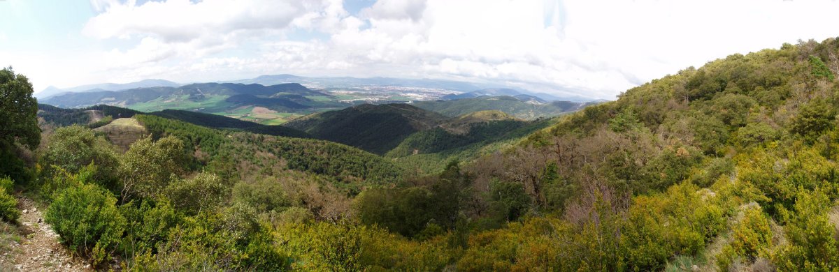 Iruñerria eta inguruko mendiak Mendiorotzko bidetik