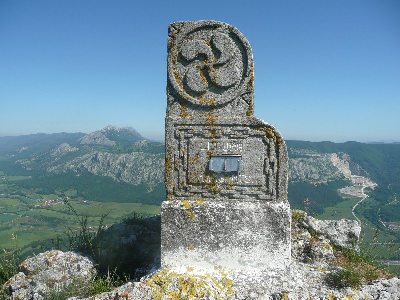 Buzoia Mendebaldeko Tontorran