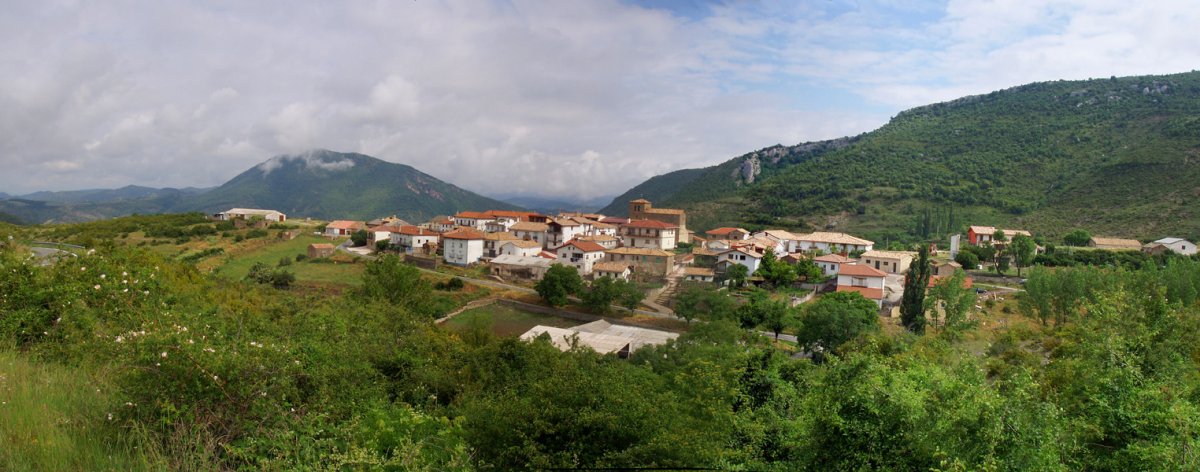 Biguezal herria. Atzean, Idokorri eta San Quirico.