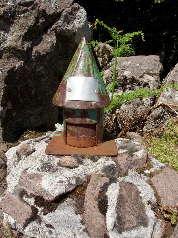 Goitiko Gaineko txartelontzia