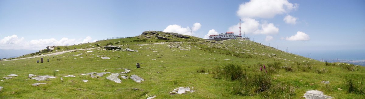 Ekialdeko bizkarretik ikusita