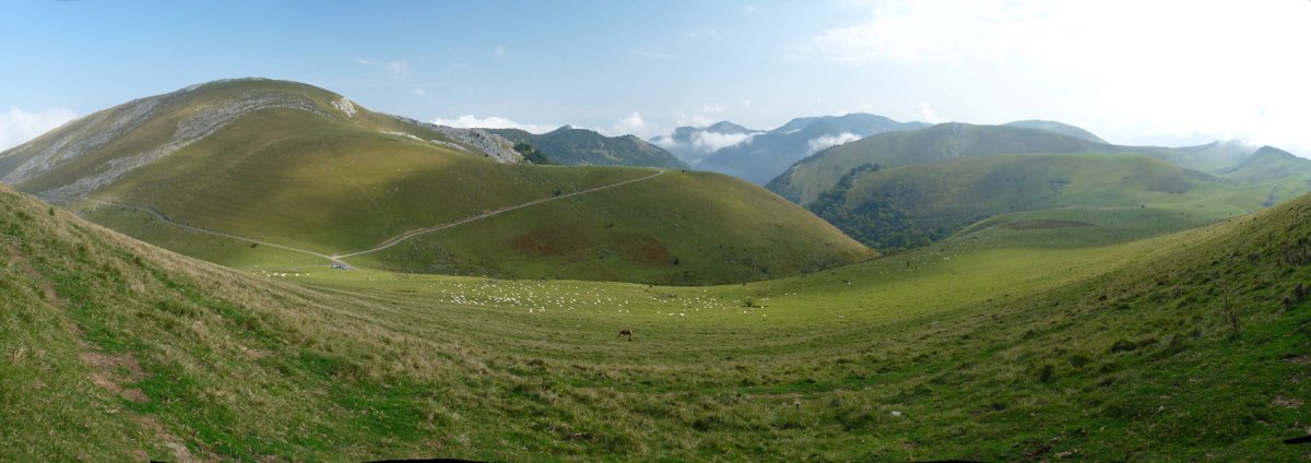 Hauskoa eta Landerreko lepoa Behorlegiko hegietatik